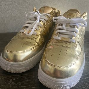 Air Force 1 gold